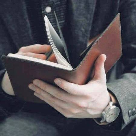 ﺍﺑﮭﯽ ﺗﻮ ﭼﻨﺪ ﻟﻔﻈﻮﮞ ﻣﯿـــﮟ ﺳﻤﯿﭩﺎ ﮨﮯ ﺗﺠﮭﮯ ﻣﯿــــﮟ ﻧــﮯ 
ﺍﺑﮭﯽ ﺗﻮ ﻣﯿـــﺮﯼ ﮐﺘﺎﺑﻮﮞ ﻣﯿـــﮟ ﺗﯿــــﺮﯼ ﺗﻔﺴﯿﺮ ﺑﺎﻗﯽ ﮨــﮯ