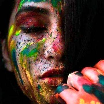 ہر وقت تیری یاد کے محور میں رہوں
سوچوں تو بکھر جاوں- نکلوں تو کدھر جاوں