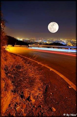 Waow beautiful view of Full moon ,Islamabad