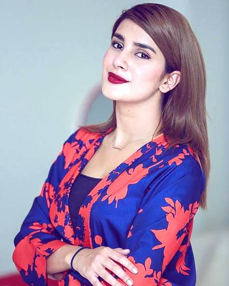 Kubra khan