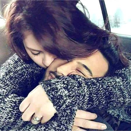 بات بتانے کے بہانے چُوما تھا اُس کے گالوں کو😘

اب وہ روز ضد کرتی ہے کہ مجھے وہ بات بتاؤ .. 😍