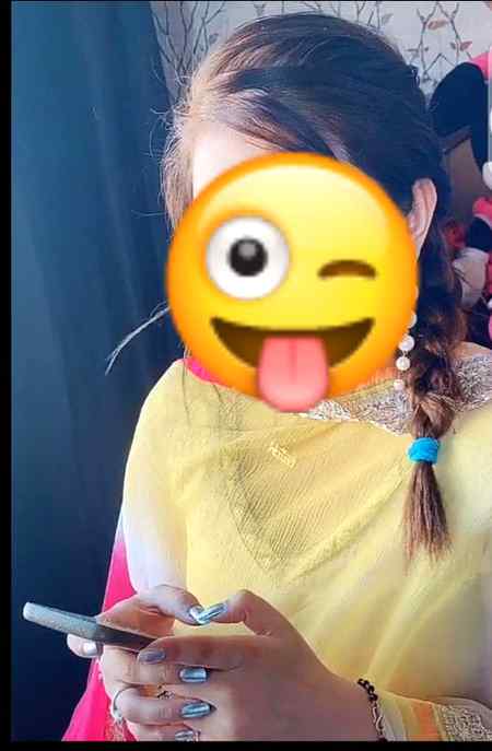 Mary papa ki jo bv ha bolti ha😏
 ya nakry apny bandy no wakai 🙄😏
 hur kito laba apna bnda 😇🙈😜