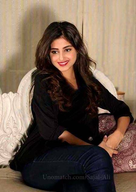 Sajal Ali like 🔥🔥