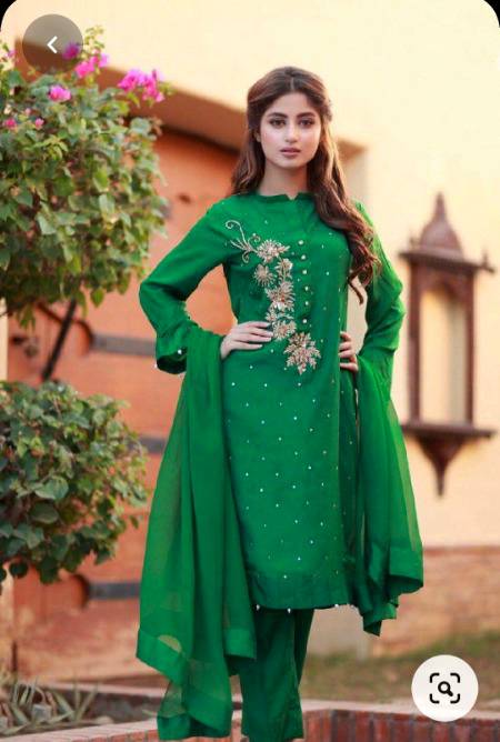 Beautiful Green Dressing