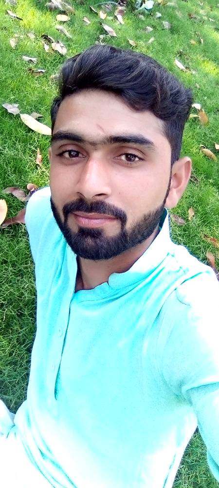 بدلہ تو وه ليتے ہیں جن کا دل چهوٹا ہوتا ہے
ہم تو معاف کرکے دل سے نکال دیا کرتے ہیں