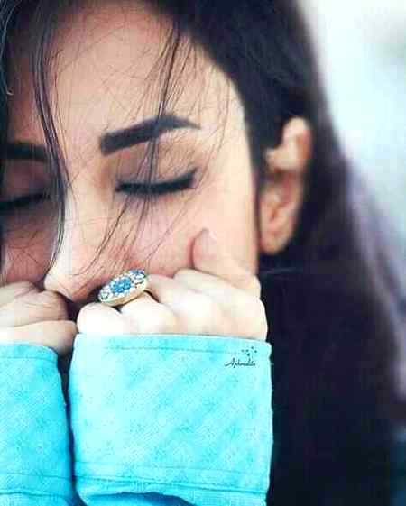 Mazi k chaar dinon' ne cheen li meri hnsi ..ab haal mai mera haal filhaal na pucho