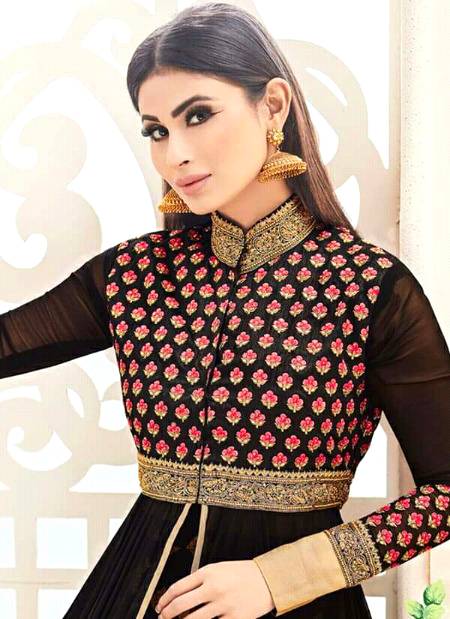 Mouni Roy