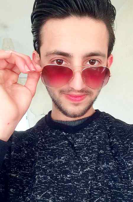 Teri ik jhalak ky muntazir han hum ..logoon ko suna ha chaad kehty hovy ...irfan