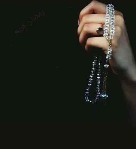 اے رمضان آہستہ  چل🍃 ابھی قرض  چکانا ہے 🍃🍃🍃  اللهﷻ ❤  کو کرنا ہے راضی ... اور گناہوں 🍃کو بخشوانا ہے 💓 کچھ خواب ہیں جنکو لکھنا ہے 💕 اور تعبیروں کو پانا ہے 🍃🍃 اپنے کچھ آنگنوں میں 🍃🍃خوشیوں کے دیپ جلانے ہیں🍃کچھ توبہ باقی ہے 📿 اور ربﷻ کو منانا ہے 💓 جنت کا کرنا ہے سودا📿 جہنم کو خود  سے بچانا ہے  🥀  اے ماہ رمضان💖 آہستہ چل 💕🌹🌹🌹🌹