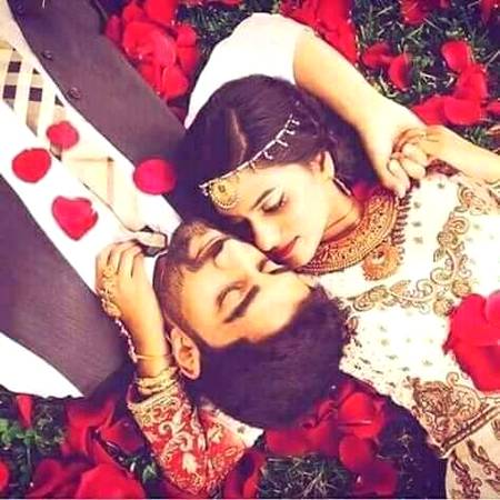 سکونِ قلب تم سے ہے__سکونِ جان بھی تم ہو_❤
تعجب ہے کہ سینے میں__جہاں دل تھا،وہاں تم ہو_❤