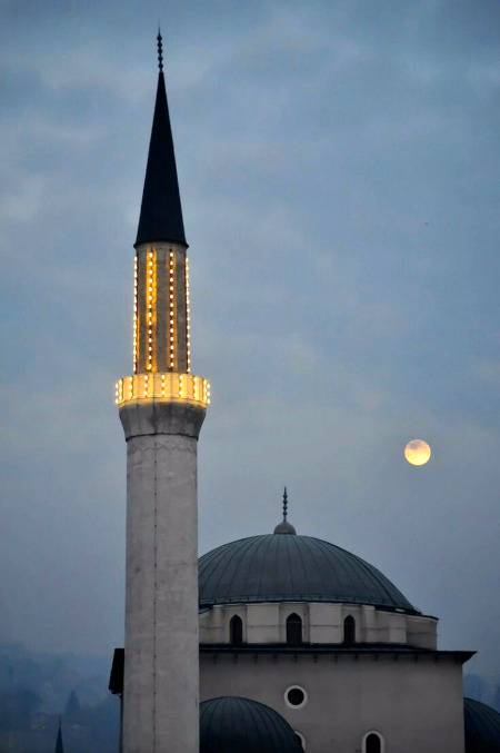 Gazi Husrev Big Mosque, Sarajevo by Osama Saeed💕💕
