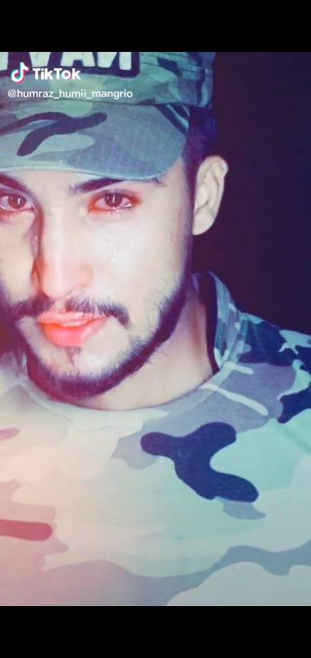 Ya Allah lrkey bhi rotey hien😮😮😮