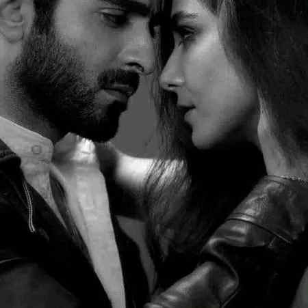 گفتگو سے خلل نہ آ جائے 😒😒 آج بس تجھ کو دیکھیں گے😘😘