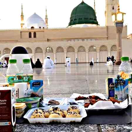 یااللّه تمام مسلمانوں کو مدینہ منورہ میں افطار کرنا نصیب فرما آمین.... 💕❤️❤️❤️.