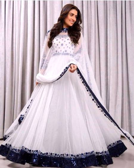Ayeza khan