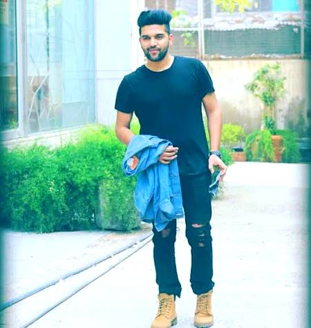 Nazar na lag jiy kadi sadi yariya no.❤😎