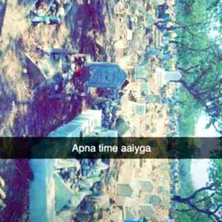 لپٹ کر کفن سے میرے وہ بولا 😔😔😔😔 💔💔💔 ہم نے شہر کہا تھا تم تو دنیا ہی چھوڑ چلی