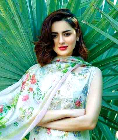 Hania Amir!