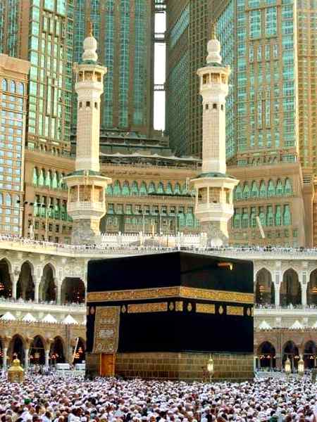 تکبر کی گندگی کو دل سے دور کرنے کا بہترین ذریعہ نماز ہے۔۔۔