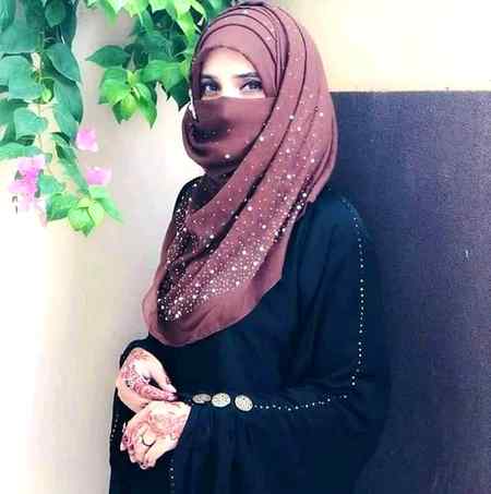 اگر کسی کو چاہو تواس طرح چاہو 
 وہ زندہ تو رہے مگر صرف تمہارے لئے