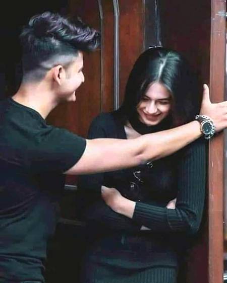کیوں نہ اب کمال کر دیا جائے
تیرا جینا محال کر دیا جائے

تو جو پلٹ کر آنا چاھے واپس
کیوں نہ اب انکار کر دیا جائے