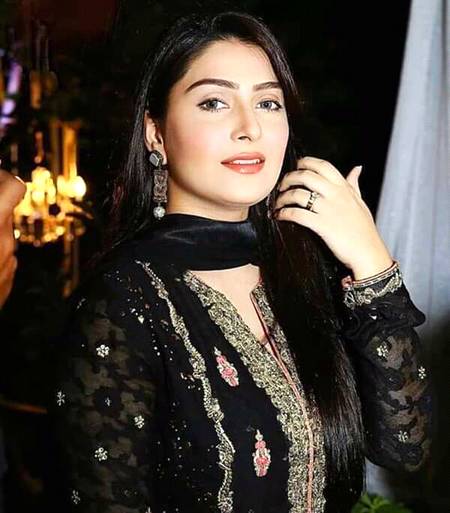 Ayeza Khan