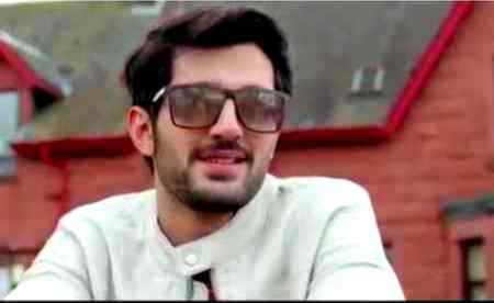 My choes like this type boy..Girl,s kasa hai ya film star boy tell me..