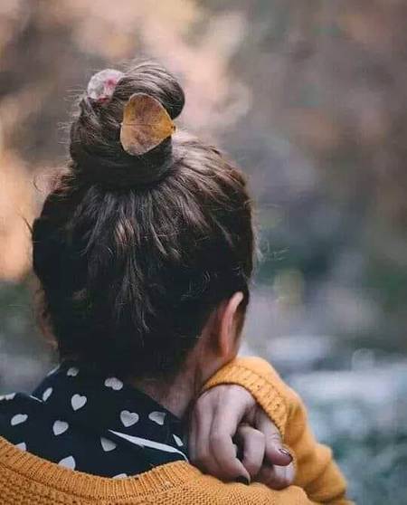 میری خواہش ہے خموشی میں بسر ہونے لگوں !!
حادثے پیش بھی آئیں تو کہیں شور نہ ہو !!