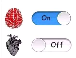 
محبت کا بھوت اتر گیا ہے صاحب ! 
اب دو کہو گے تو چار سن بھی لو گے,,🔥