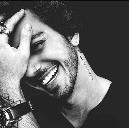 میری بربادیاں درست مگر__
تُو یہ بتا تجھے ثواب ملا___؟؟