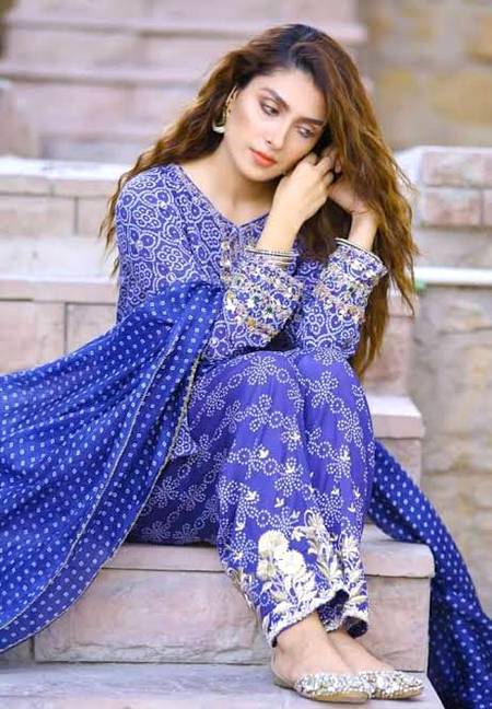 Ayeza khan