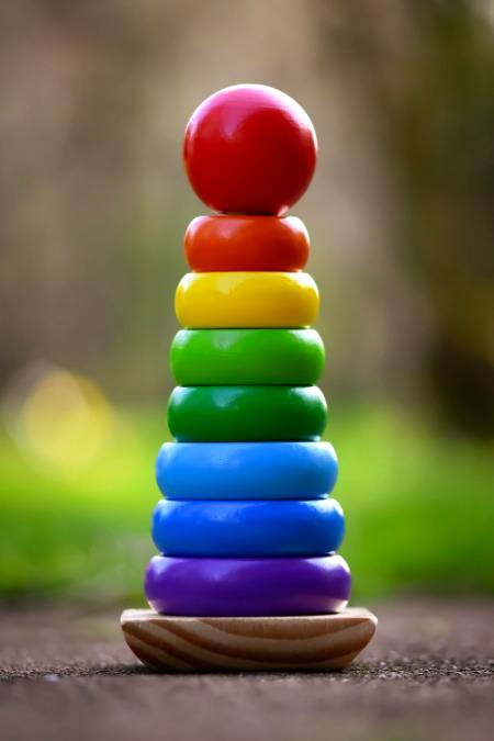 میں تجھے بُھو لنے کا سو چوں 
 تو دھڑ کنیں احتجاج کرتی ہیں۔