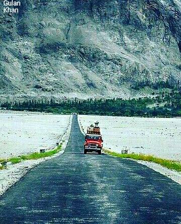 Awesome view of Karakoram highway