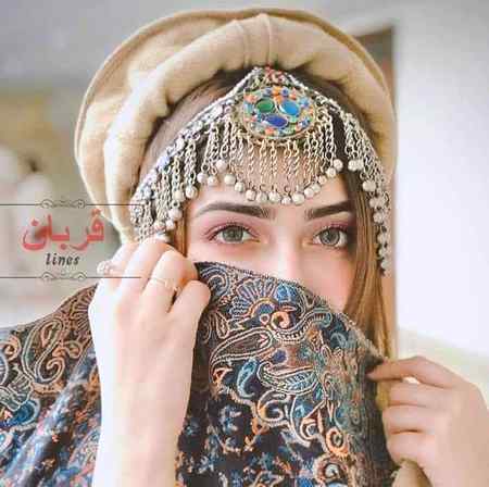 زمامينه دښايست مختاجه نه ده
چې اخلاص وفالري هغه مې ياردے