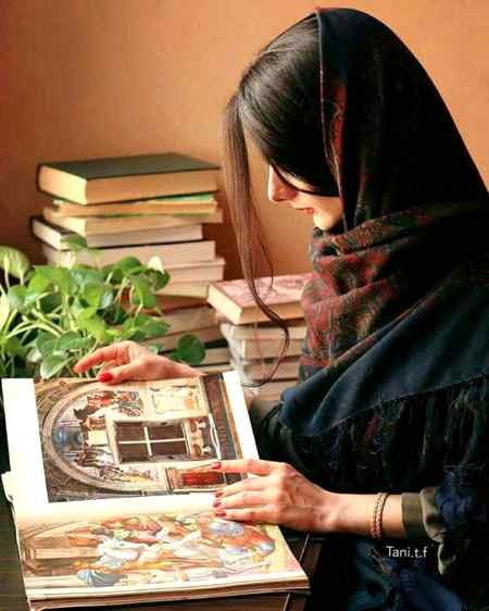 ھر خاموشی کو انا 
مت سمجھ لیا کریں
*کوئی خاموشی صبر کا حصہ بھی ھوتی ہے۔ 🌱

• 🍁