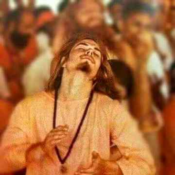 کوئی حد نہیں عمر کی کوئی ذات کا لحاظ نہیں
عشق نے جسے ۔۔۔۔۔چاہا سرعام نچا دیا۔۔۔۔