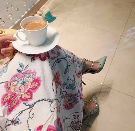 چائے چاہیے کون سی جناب