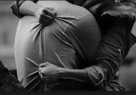 "آ تجھے سینے سے لگا لوں 🙈 
  "دھڑکنیں ترتیب چاہتی ہے❤

pagliii