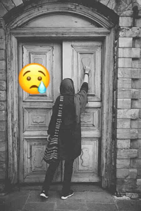 ذرا دیکھنا دروازے پے کوئی کچھ دینے آیا ہے
زخم ہو تو رکھ لینا عشق ہو تو رفعہ دفعہ کرنا 🔥