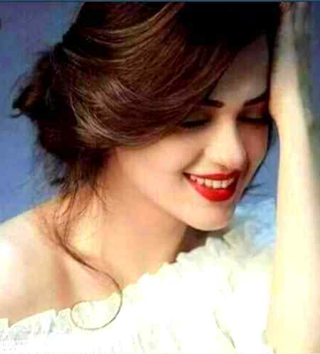 Chlo ek baar phir muskuraya jae..😊✨bin machis k logon ko jlaya jae🔥😇✨
