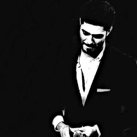 ﺟﺐ ﻣﯿﮟ ﮐﭽﮫ ﺑﮭﯽ ﮐﮭﻮ ﺩﯾﺘﺎ ﮨﻮﮞ
ﮨﻨﺴﺘﺎ ﮨﻮﮞ ﺍﻭﺭ ﭘﮭﺮ ﺭﻭ ﻟﯿﺘﺎ ﮨﻮﮞ