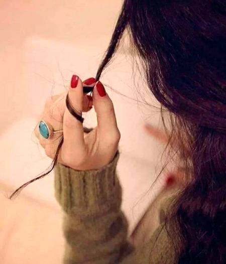 یہ مقام بھی آتا ہے رابطوں میں ایک روز!!

کیا حال تُمہارا ؟ میں ٹھیک ہوں، بات تمام شُد!!
