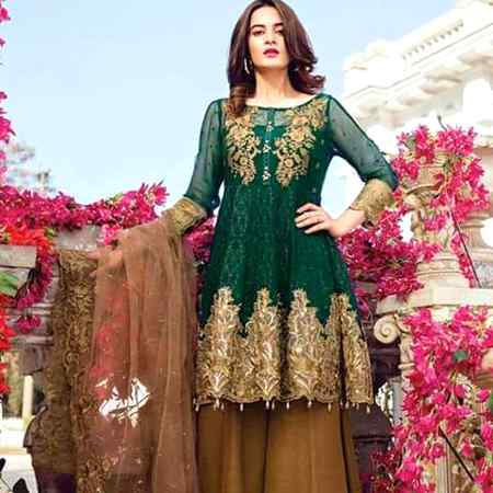 Replica dress. ..