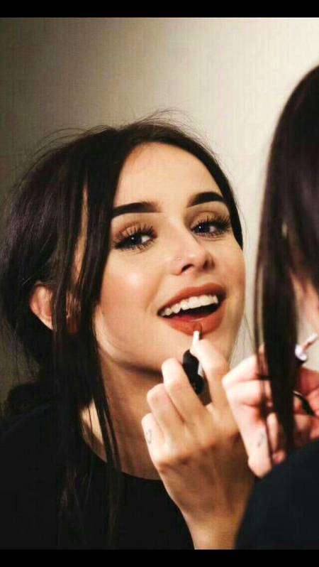 ٹھہر سکے جو لبوں پہ ہمارے.....ہنسی کے سِوا ہے مجال کس کی❤️ ❤️ ❤️