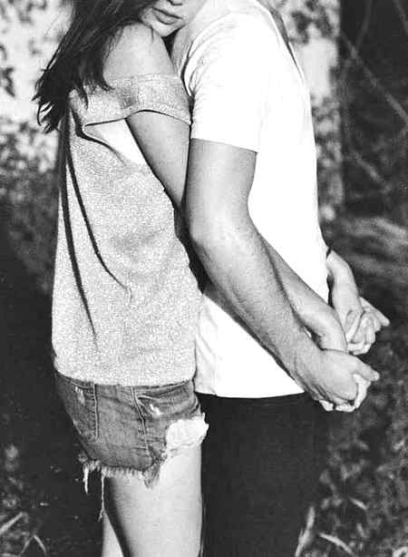 💖BEbUsS kr dEyta hai QanOon_E_mUhabbt 💖
💖Wrna main TumhE itna chahOon k Intihaa krdUn💖💖😘