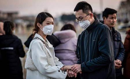 عجیب بیماری آئی ہے جس کا علاج فقط
دوری ہے ----- جدائی ہے ----- تنہائی ہے...For Lover