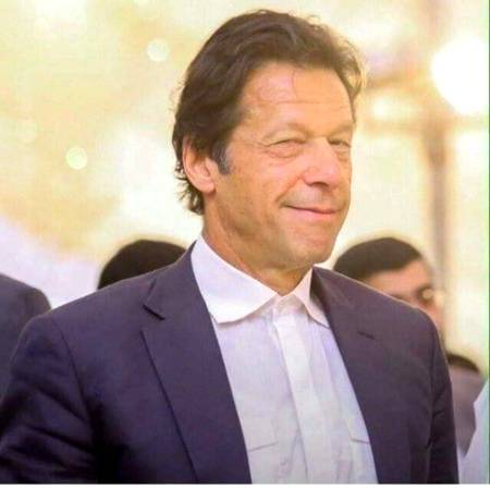 گبھرانا نہیں
تین سال اور باقی ہے۔
