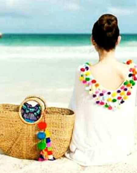 ادسی چیختی ہے قہقہوں میں....—😞😞😞😞😞😞

ہمارا درد سب سے مختلف ہے