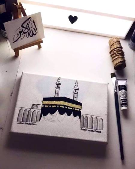 جس طرح ایک  بچے کو یقین ہوتا ہے کہ اس کی ماں اسے گرنے نہیں دے گی اسی طرح ہمیں ستر ماوں سے بھی زیادہ 
پیار کرنے والے اپنے رب پر بھروسہ کرنا چاہیے.😊❤
🥀🔥