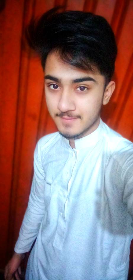 جھک کہ ملنا بھی اک مصیبت ہے۔ لوگ بزدل سمجھنے لگتے ہیں ۔